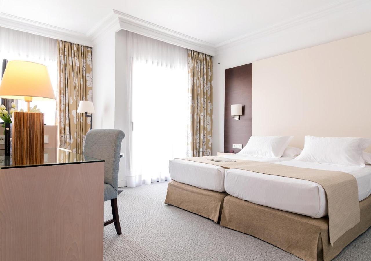 Deluxe Double Room partial Sea or Hill View