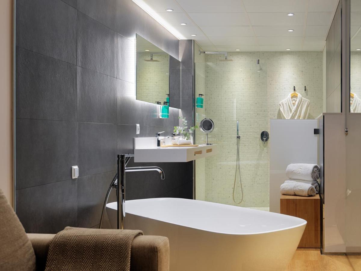 Premium Suite